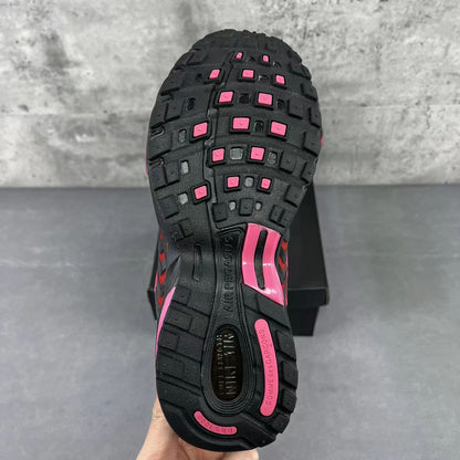 Nike Air Pegasus 2K5 "Black/Red" – Aggressive Retro Runner
