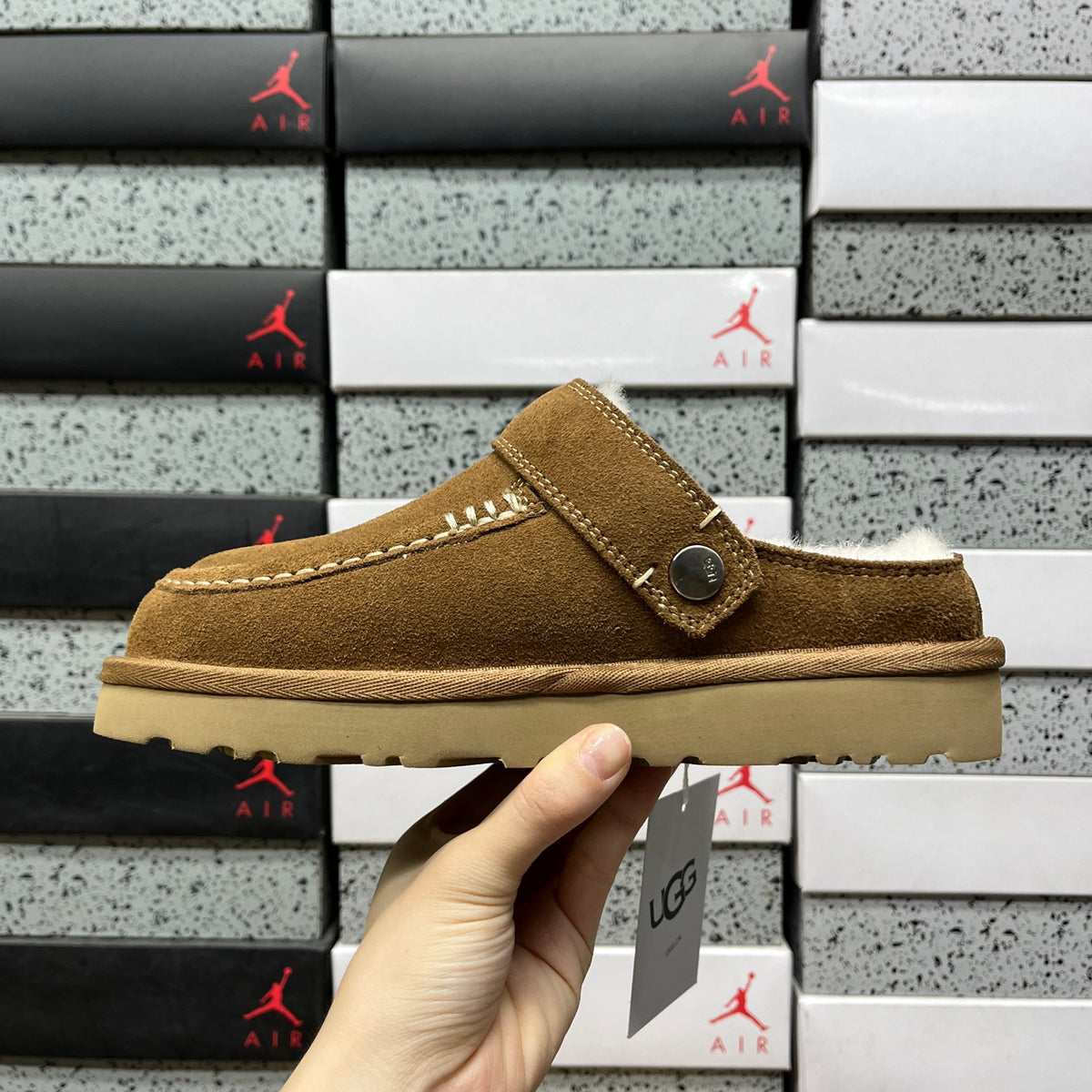 UGG Goldenstar Hi Clog in Chestnut