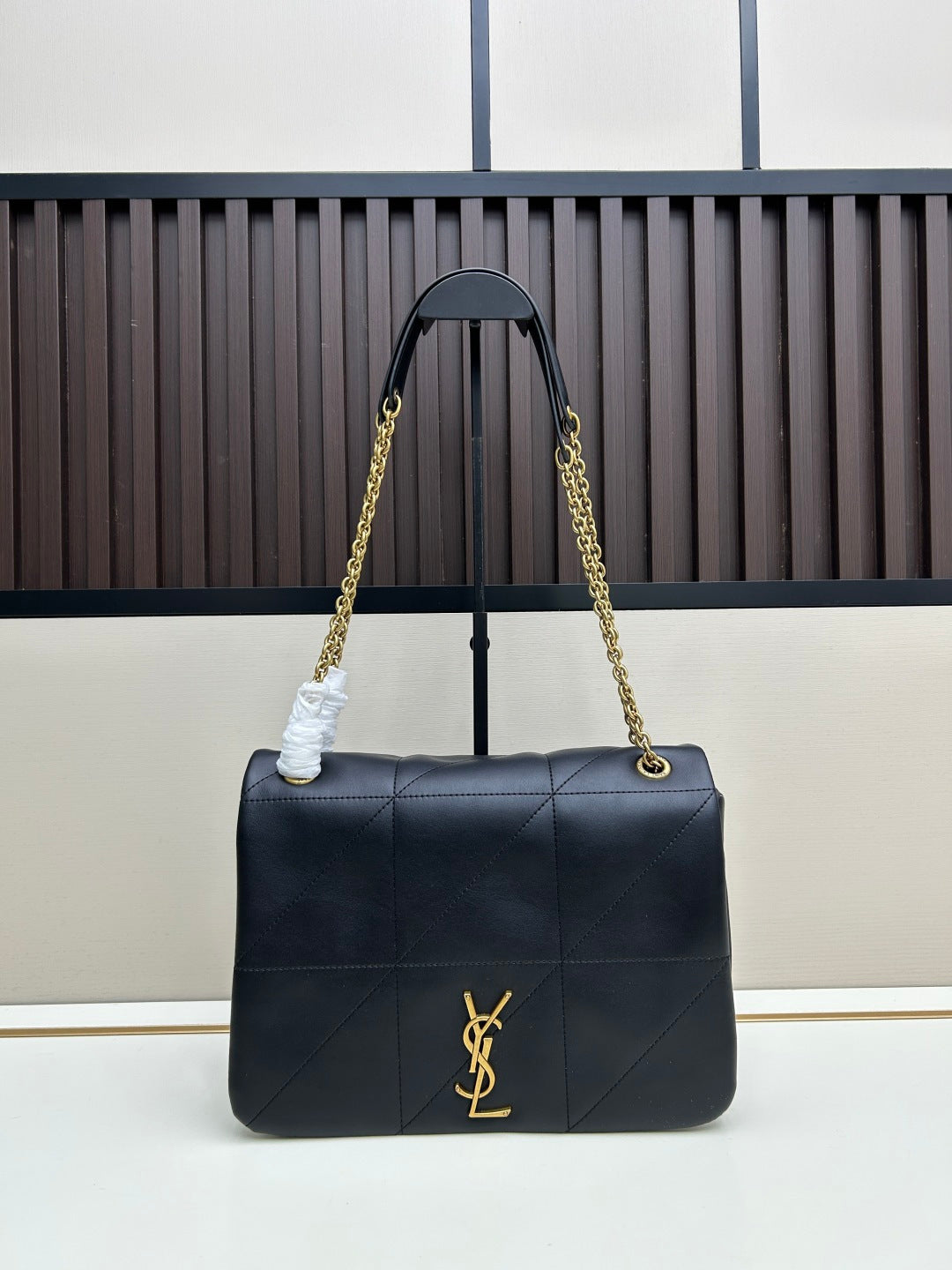 Saint Laurent Black Leather Bag – Iconic Parisian Elegance