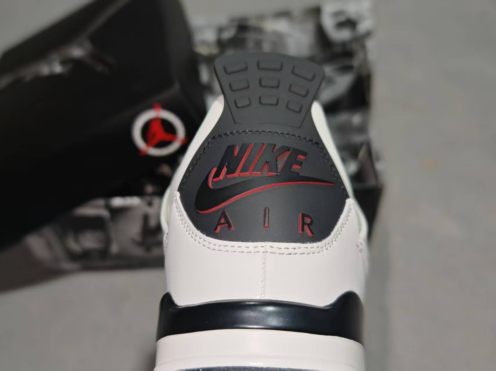 Air Jordan 4 Retro "Flight Nostalgia"