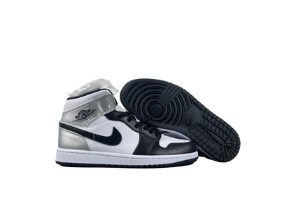 Air Jordan 1 Mid 'Light Smoke Grey'