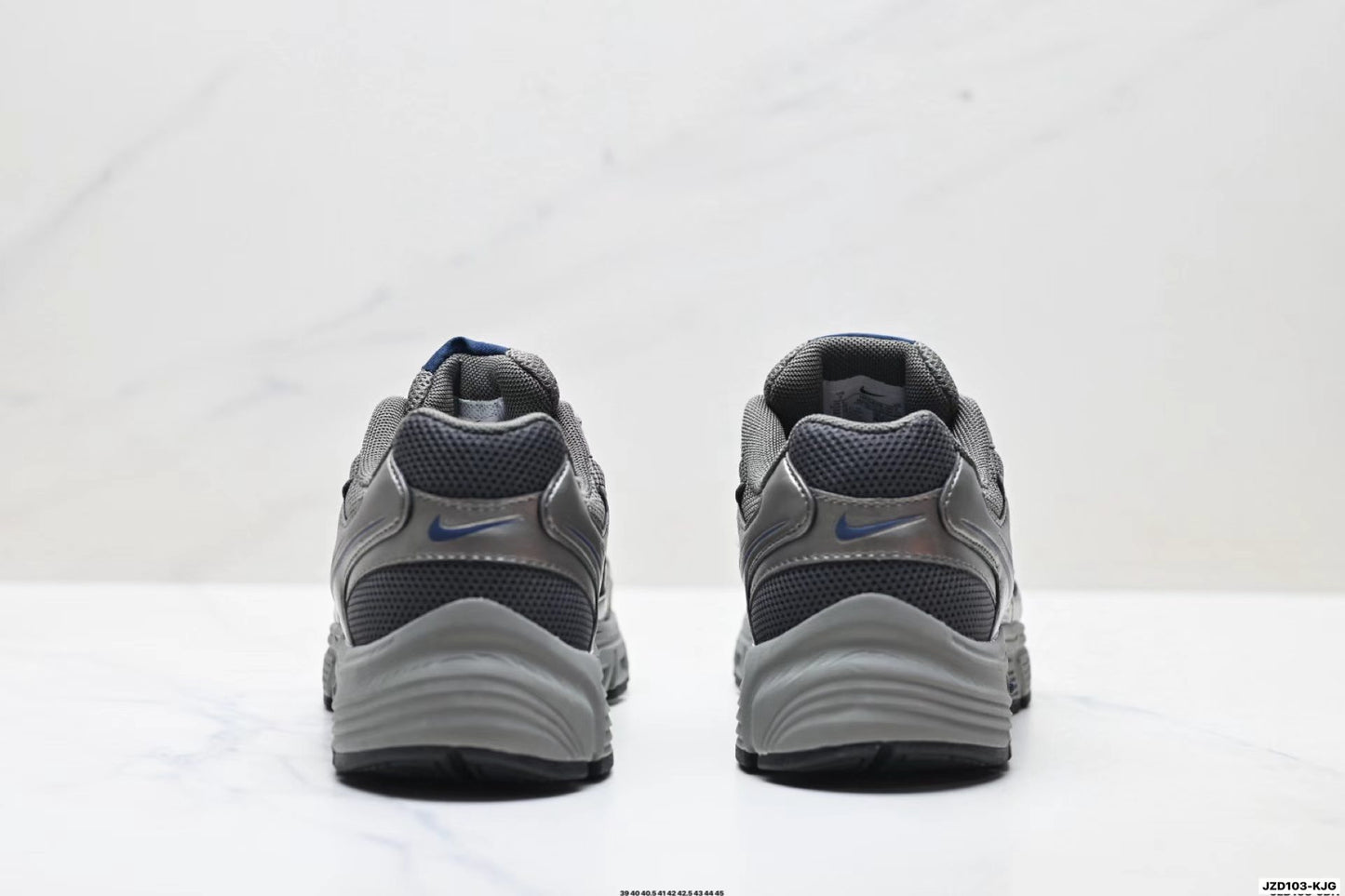 Nike Zoom Vomero 20 in Silver/Blue: Aerodynamic Current