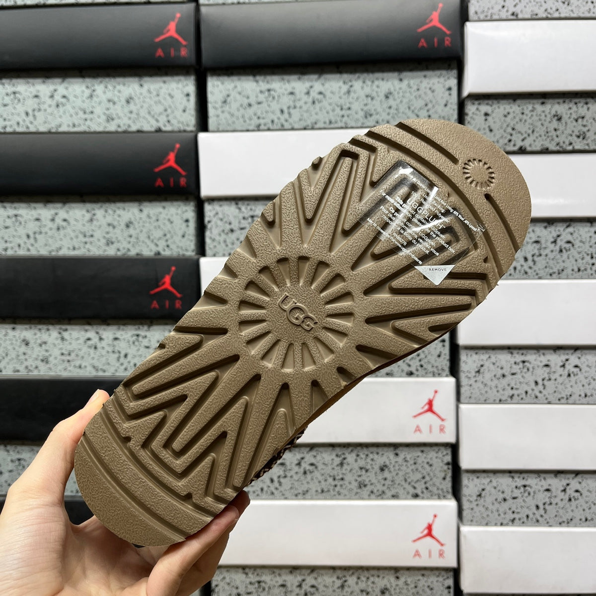 UGG Classic Snow Boot in Chestnut