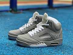 Jordan 5 wolf grey