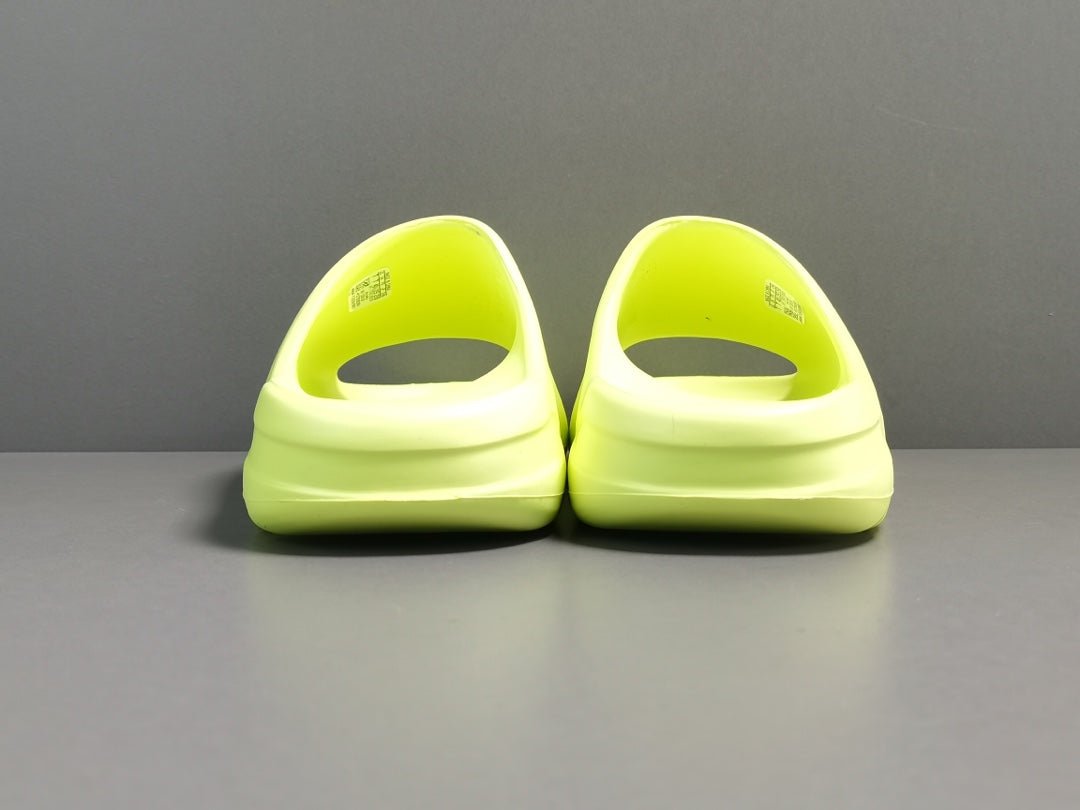 Ad*s yeezy slide x glow green