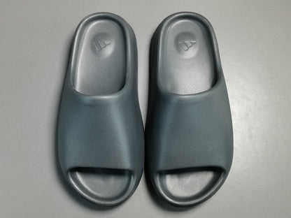 ADIDAS YEEZY SLIDE x ONYX - Prime Reps