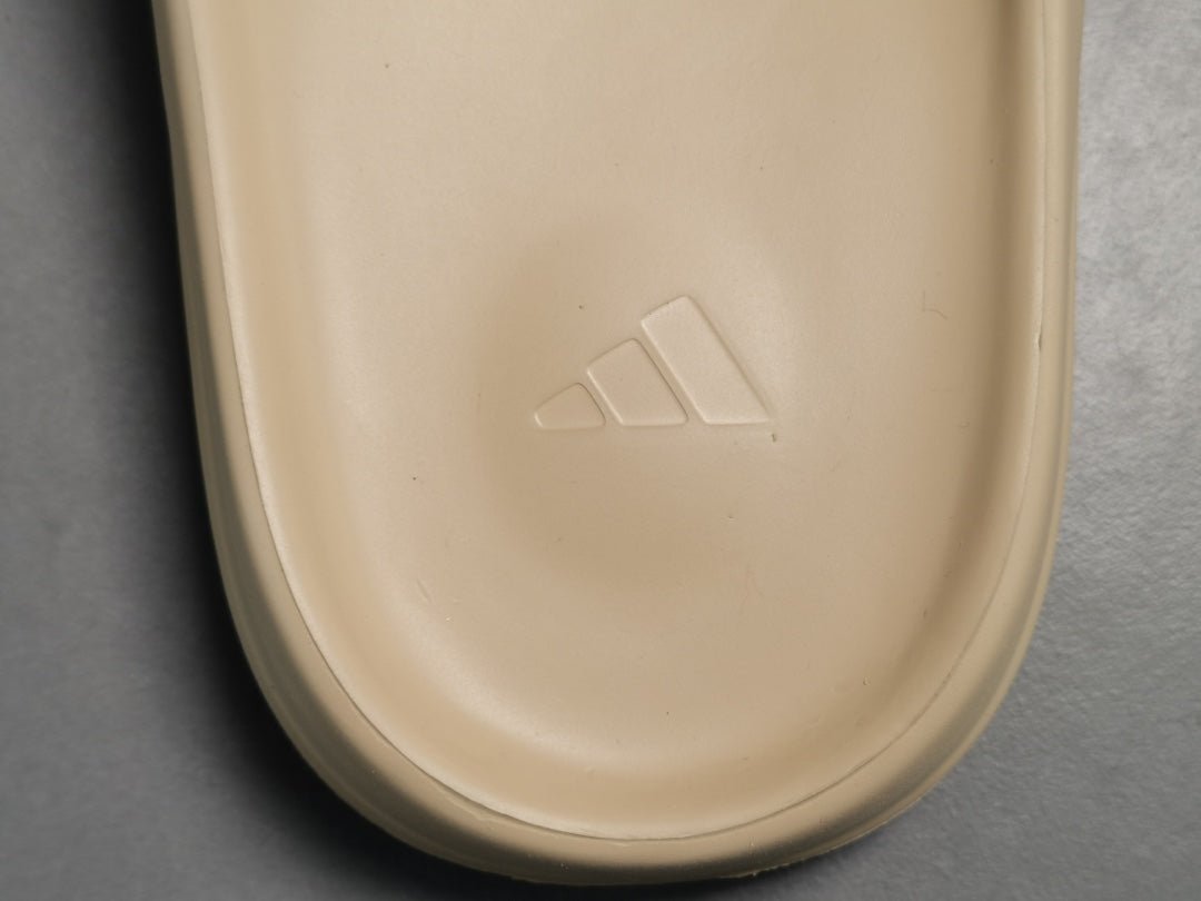 ADIDAS YEEZY SLIDE x PURE - Prime Reps