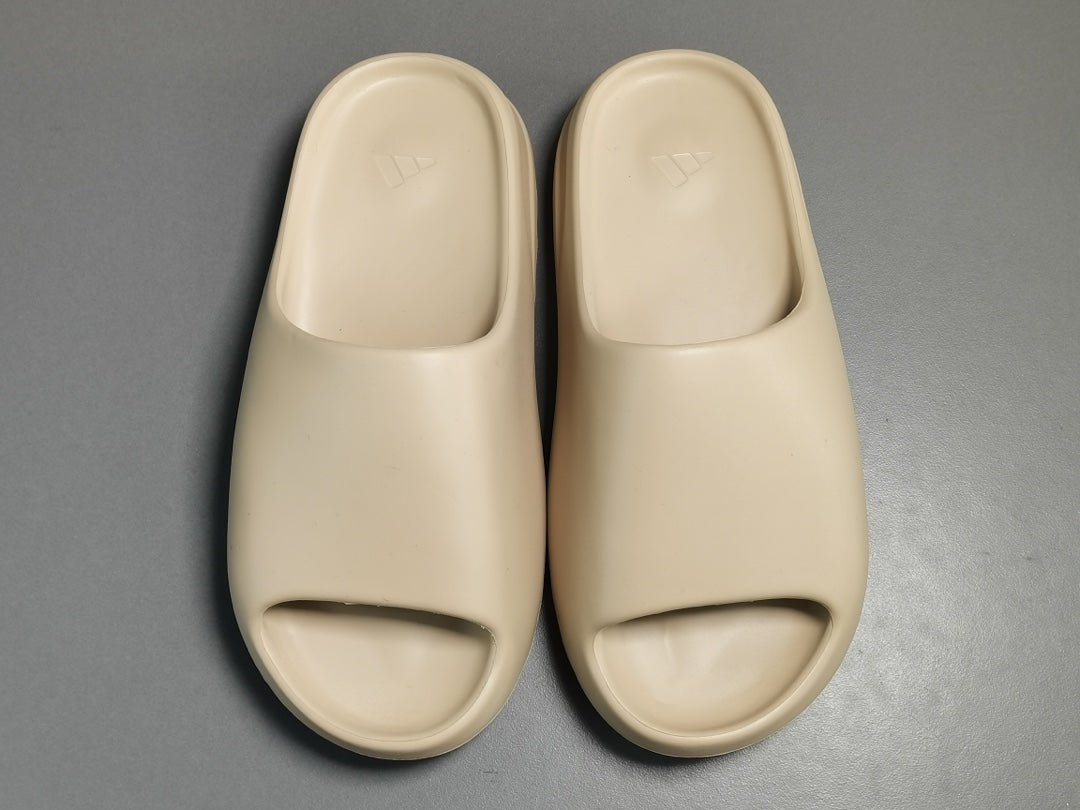 adidas YEEZY Slide Pure - 靴
