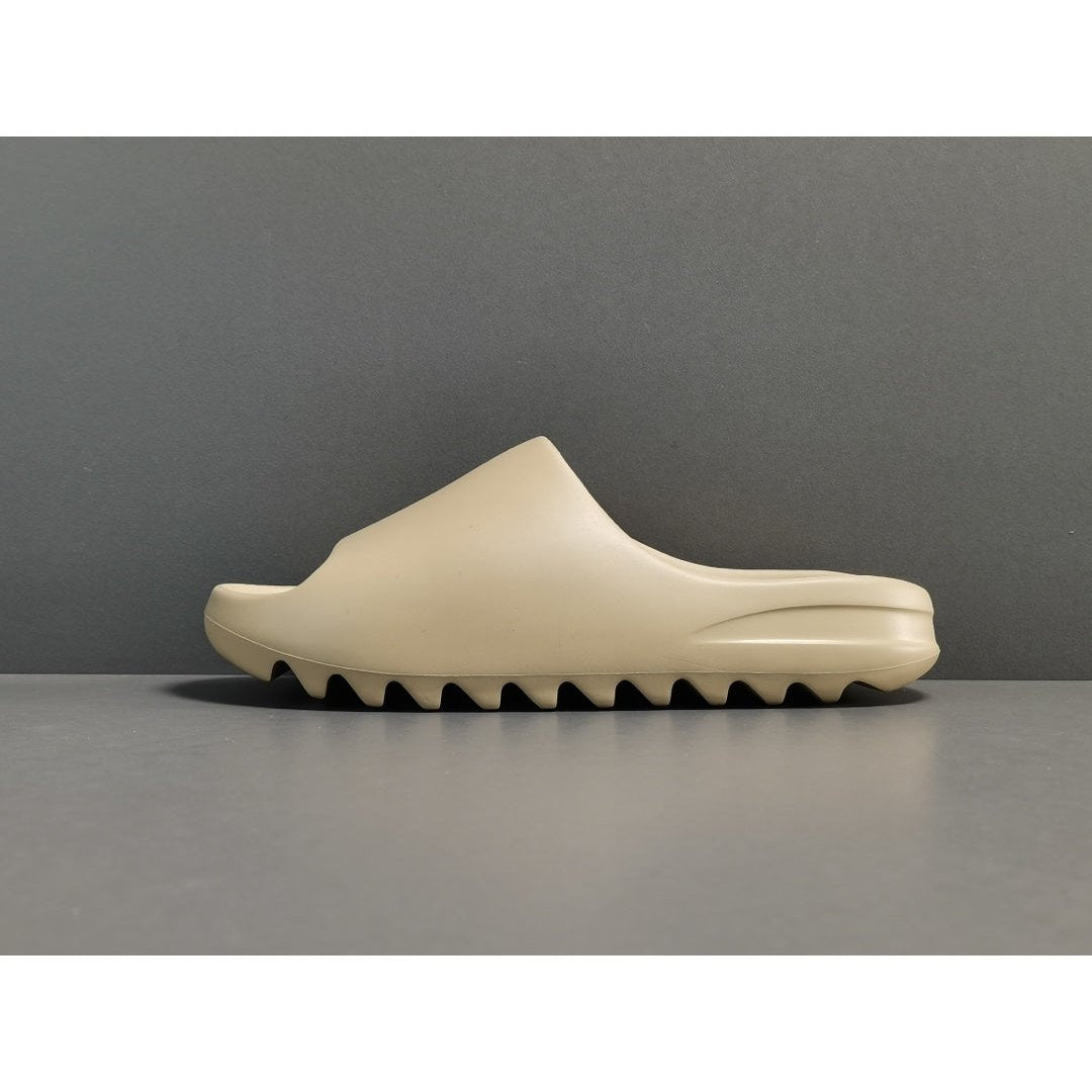 Ad*s yeezy slide x pure