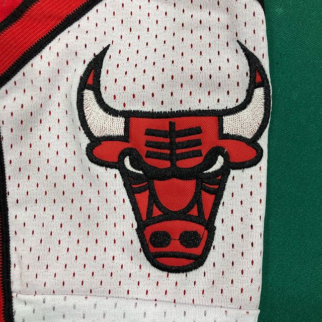 Throwback bulls hot sale shorts