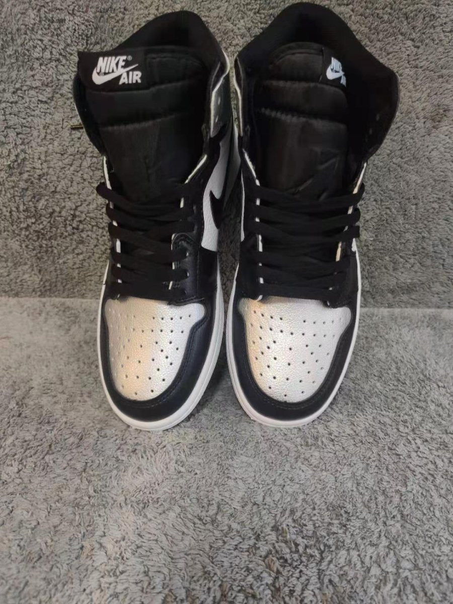 JORDAN 1 HIGH x SILVER TOE