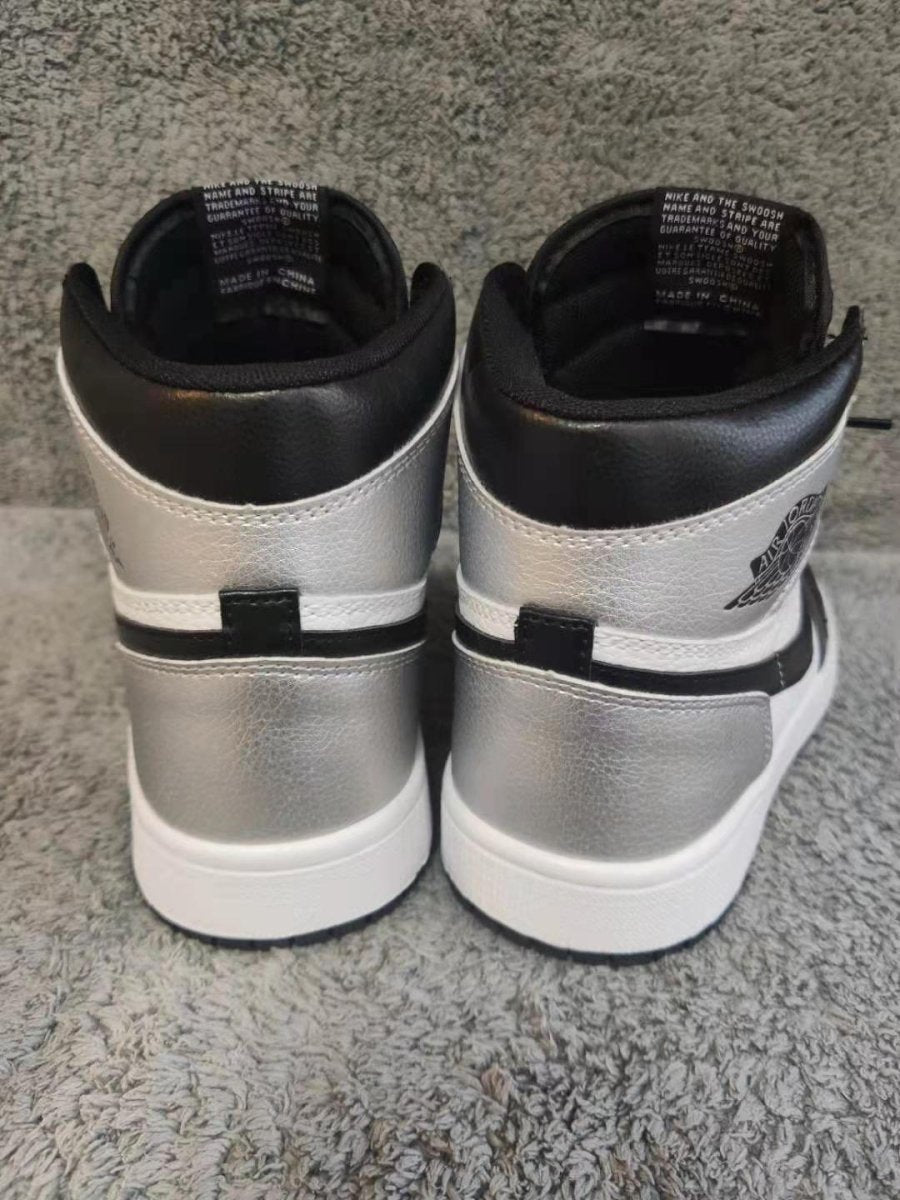 Jordan air 1 silver toe hot sale