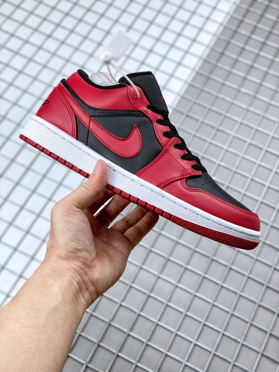 JORDAN 1 LOW x REVERSE BRED