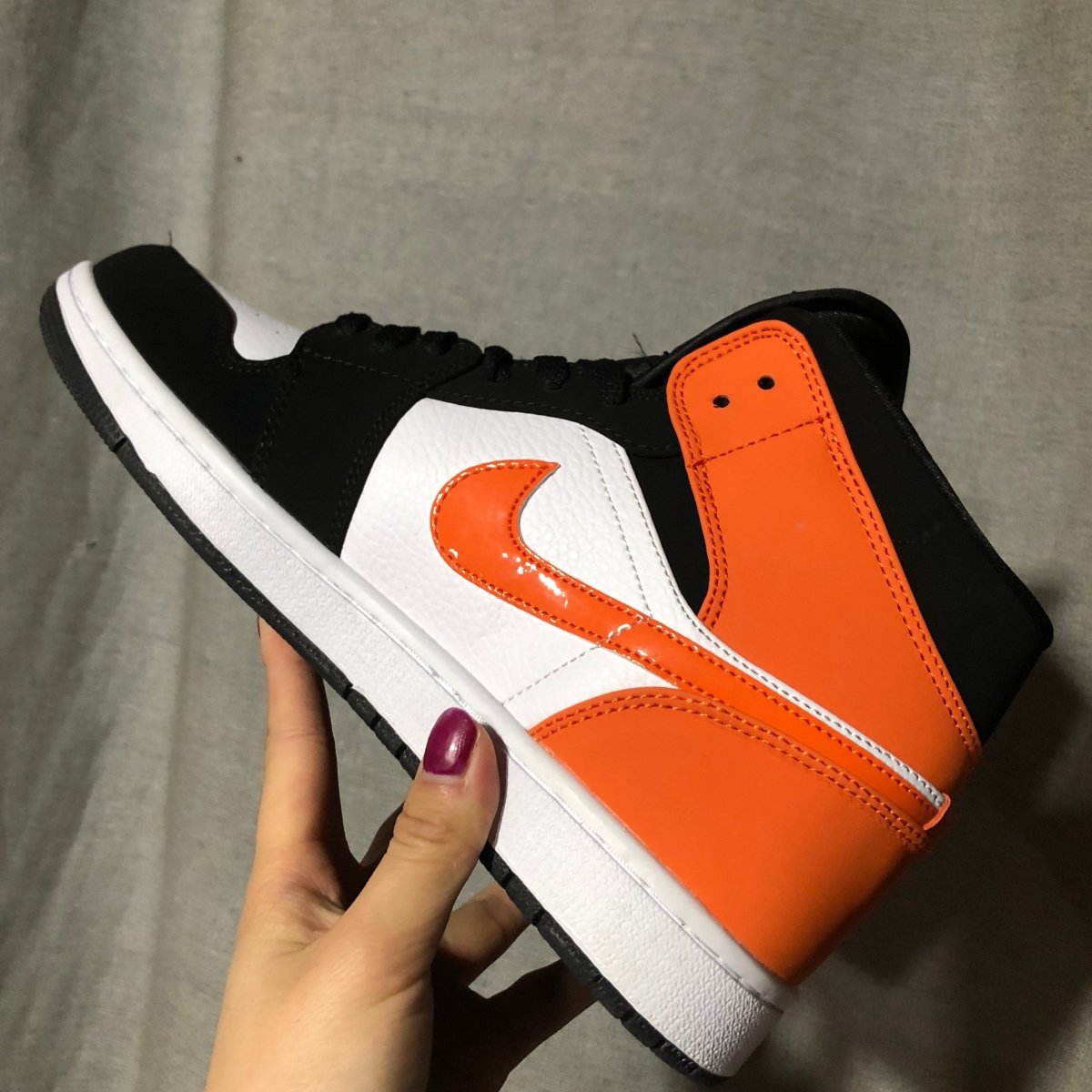 JORDAN 1 MID x SHATTERED BACKBOARD