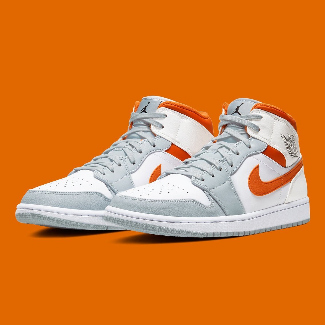 Jordan 1 mid discount platinum