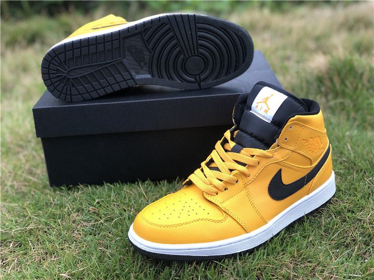 JORDAN 1 MID x UNIVERSITY GOLD BLACK