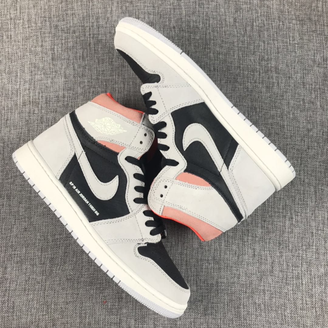 Aj1 grey store crimson