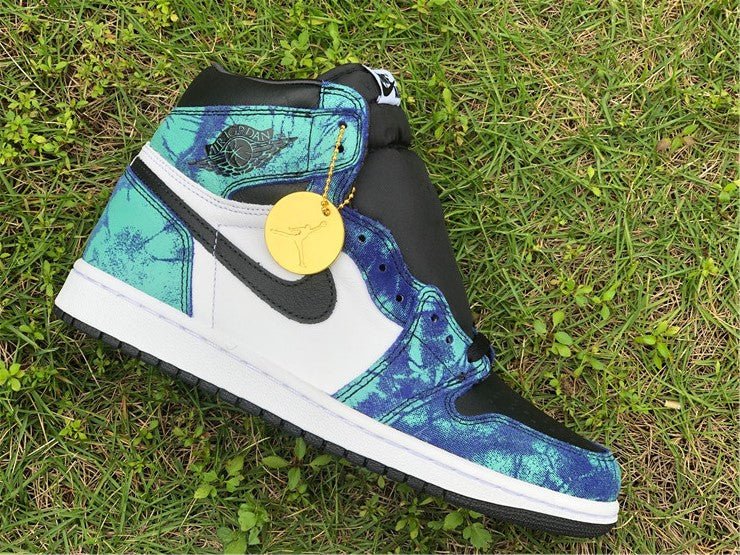 JORDAN 1 RETRO HIGH x TIE DYE