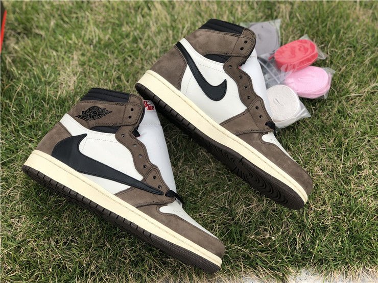 Jordan retro 1 outlet high travis scott