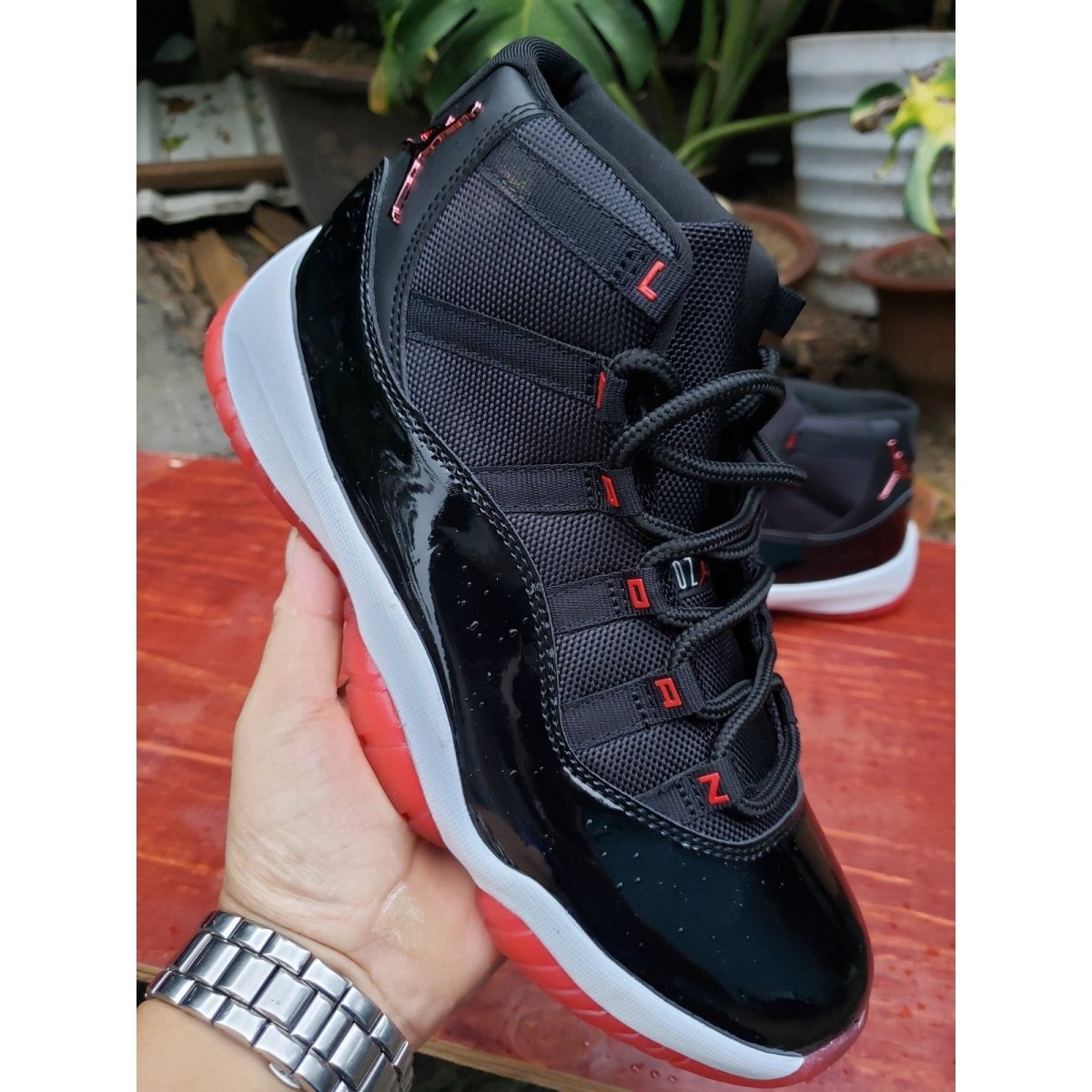 JORDAN 11 RETRO x PLAYOFFS BRED - Prime Reps