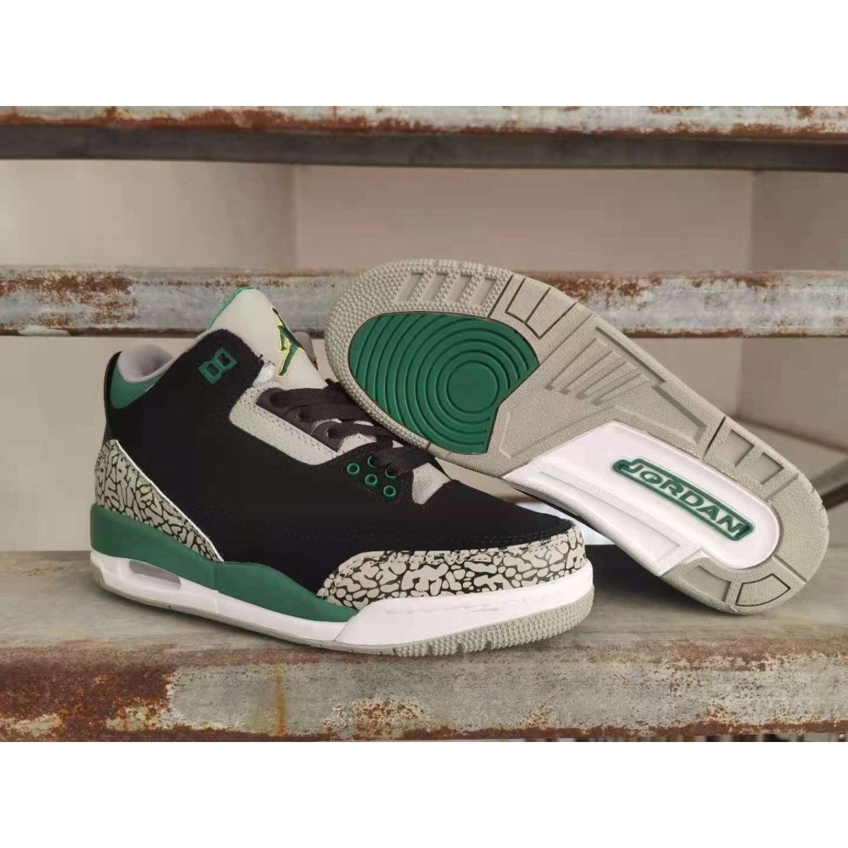 JORDAN 3 RETRO x PINE GREEN