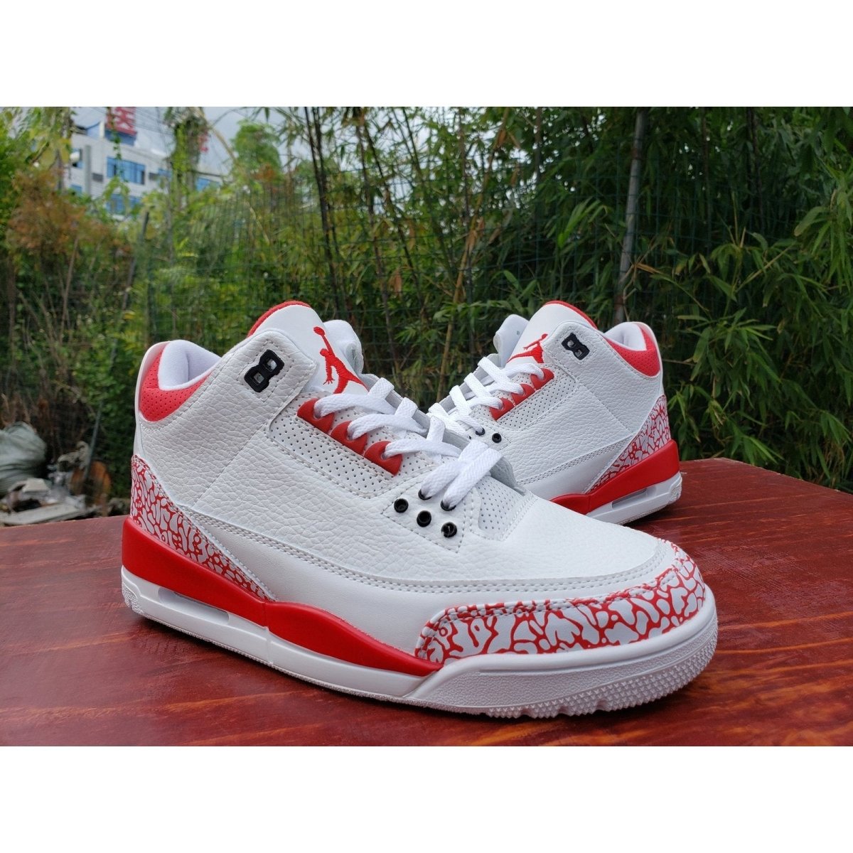 JORDAN 3 RETRO x TOKYO FIRE RED