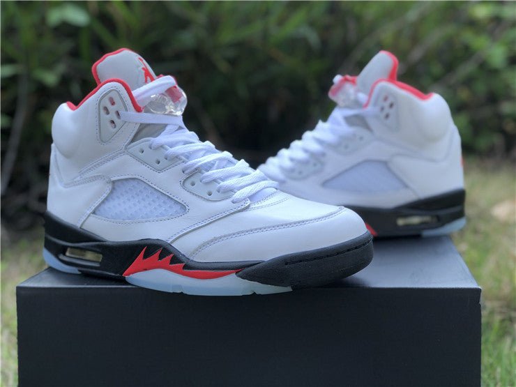 Fire red best sale 5s grey tongue