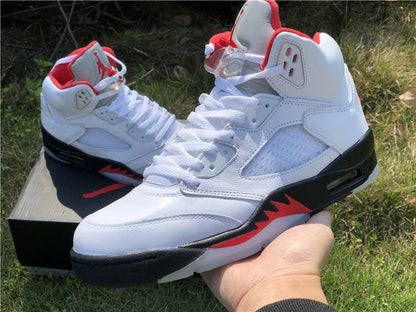 JORDAN 5 RETRO x FIRE RED SILVER TONGUE - Prime Reps