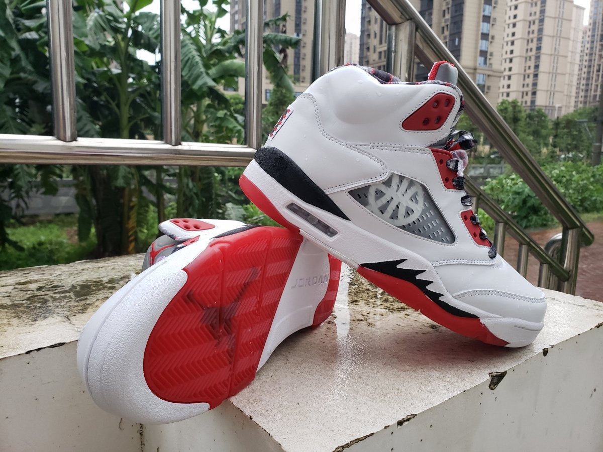 Air jordan 5 supreme white sale