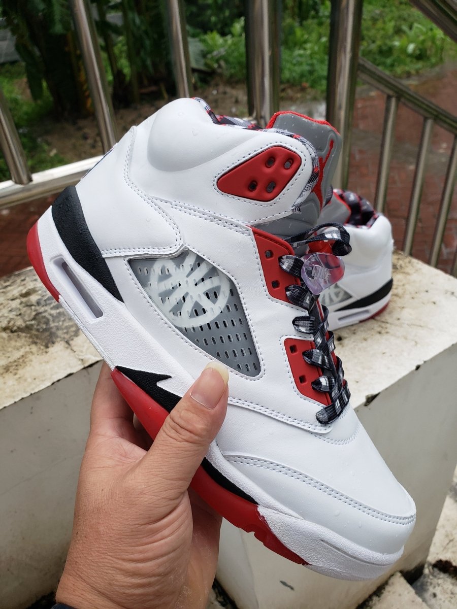 Air jordan 5 sales supreme white