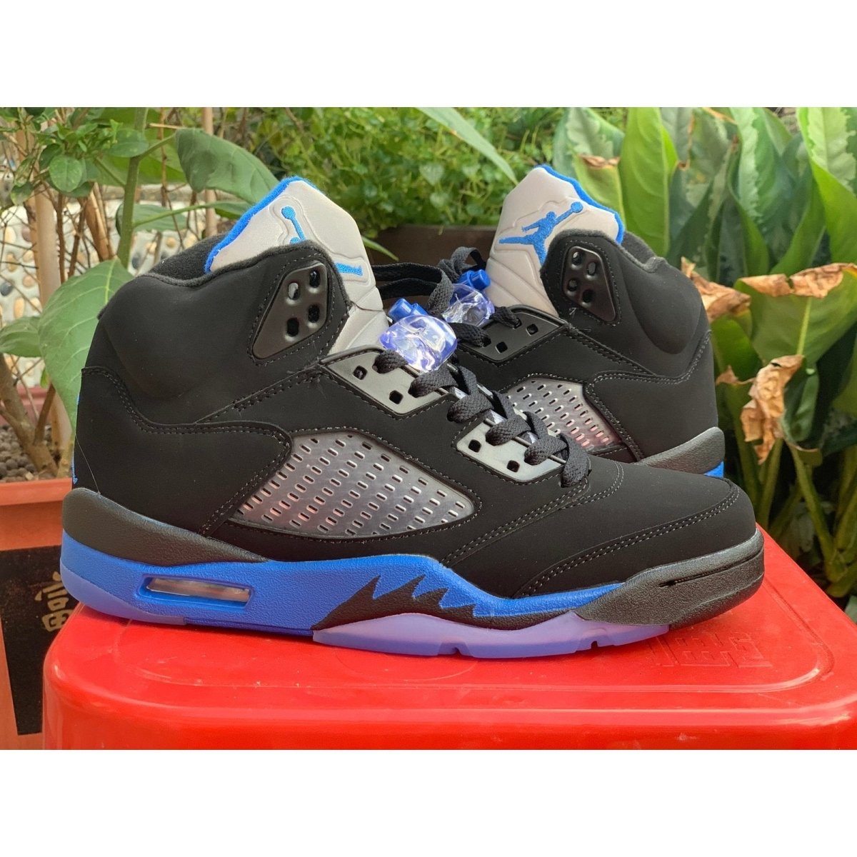 JORDAN 5 RETRO x RACER BLUE