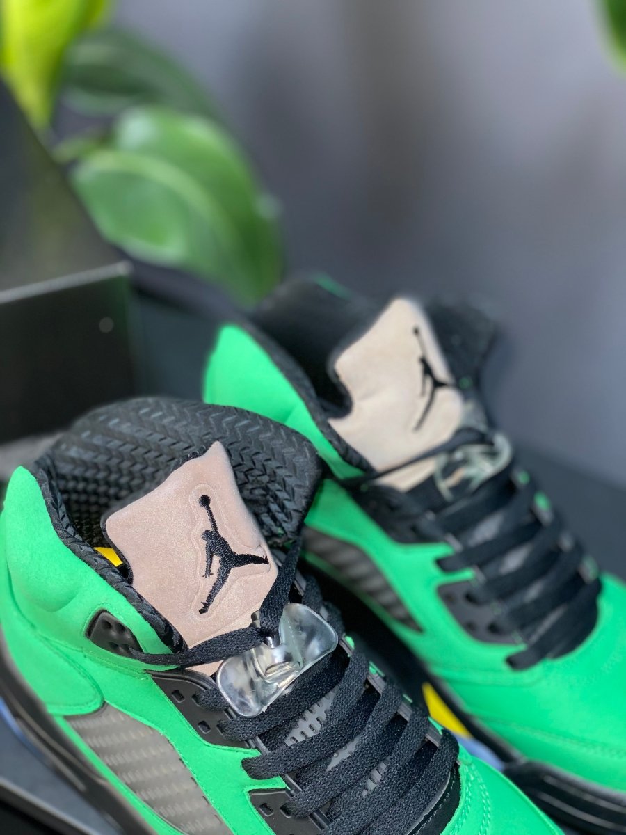 JORDAN 5 RETRO x SE OREGON