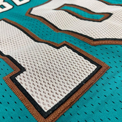 MIKE BIBBY MEMPHIS GRIZZLIES VANCOUVER THROWBACK JERSEY - Prime Reps