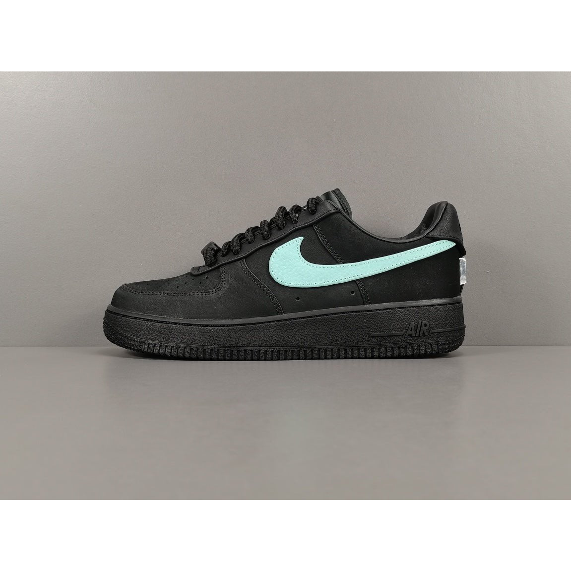 NIKE AIR FORCE 1 x TIFFANY & CO.1837