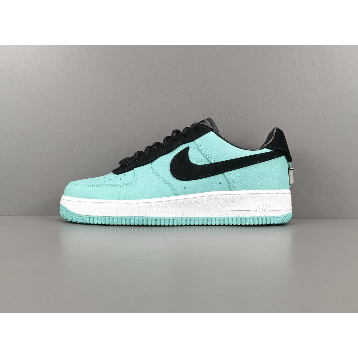 NIKE AIR FORCE 1 x TIFFANY & CO.1837 (FRIENDS AND FAMILY) - Prime Reps