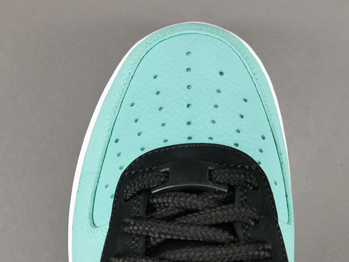 NIKE AIR FORCE 1 x TIFFANY & CO.1837 (FRIENDS AND FAMILY) - Prime Reps