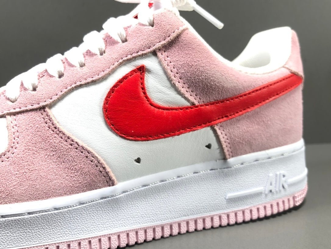 Nike af1 valentine's discount day