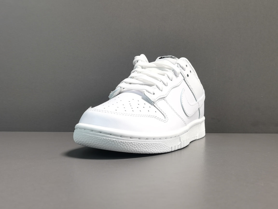 NIKE DUNK x TRIPLE WHITE - Prime Reps