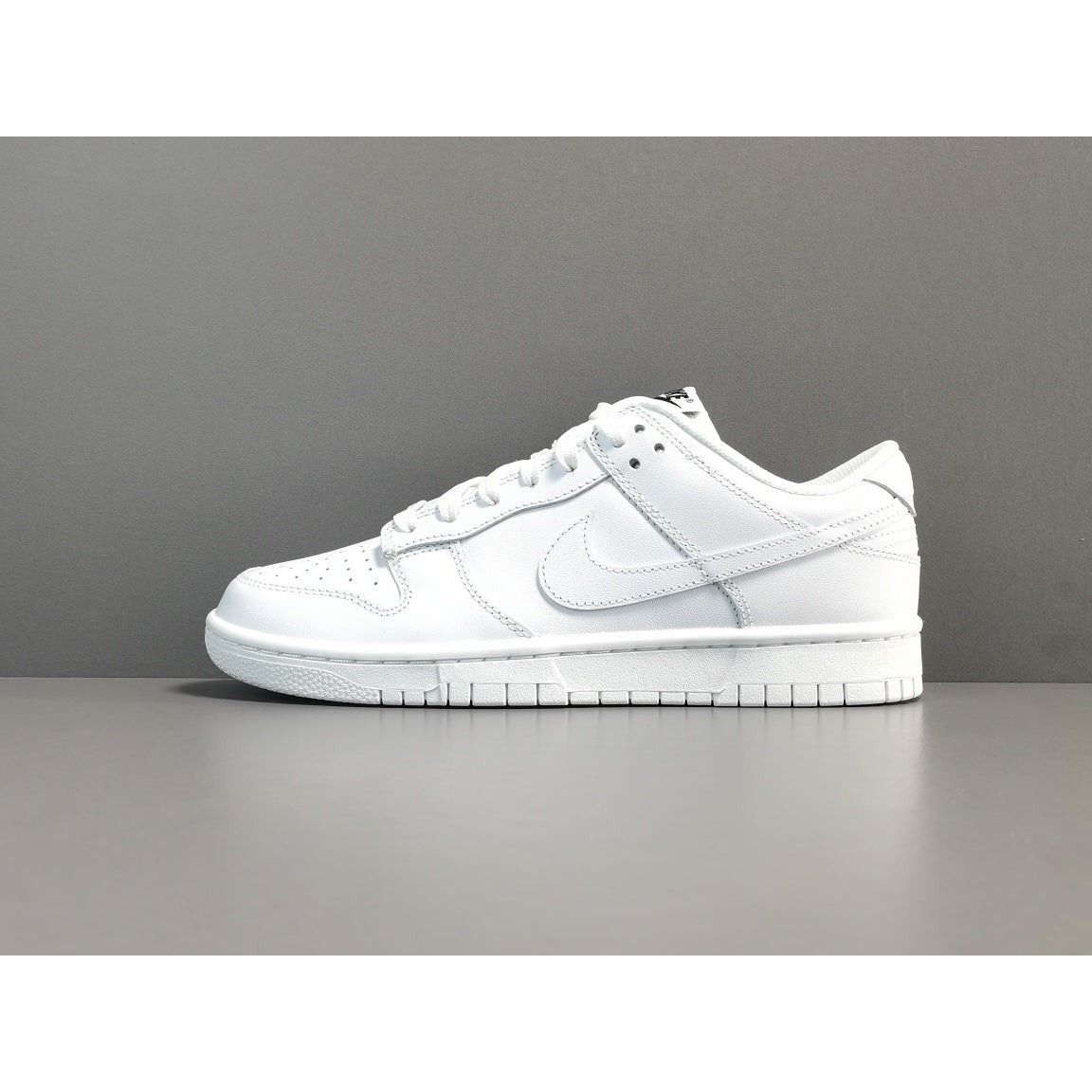 NIKE DUNK x TRIPLE WHITE - Prime Reps