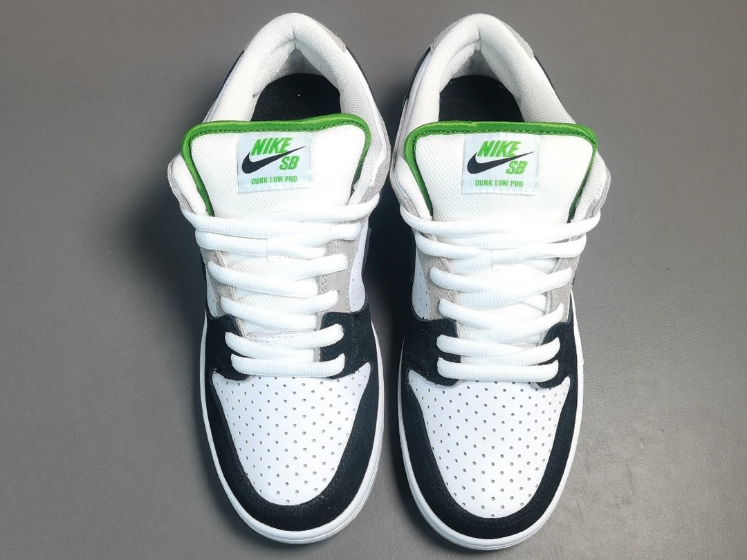 NIKE SB DUNK x CHLOROPHYLL