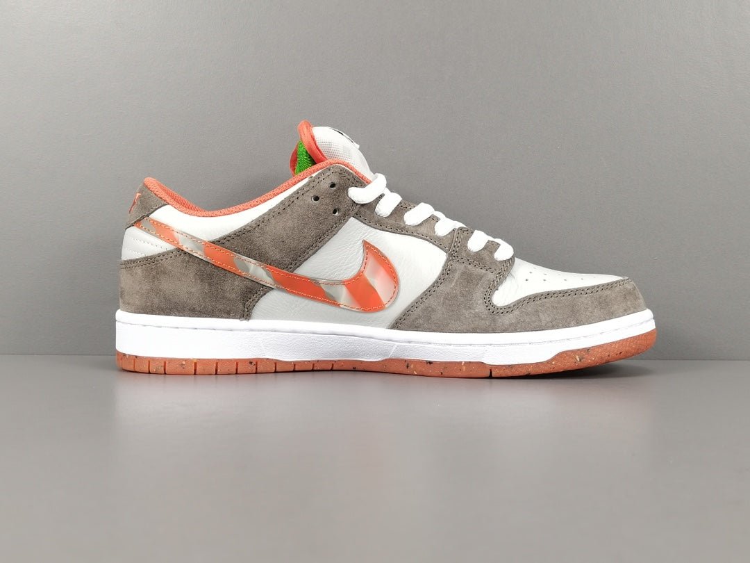 NIKE SB DUNK x CRUSHED D.C.