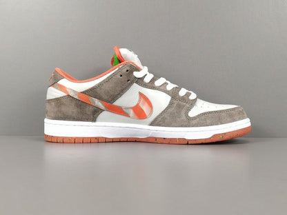 NIKE SB DUNK x CRUSHED D.C. - Prime Reps