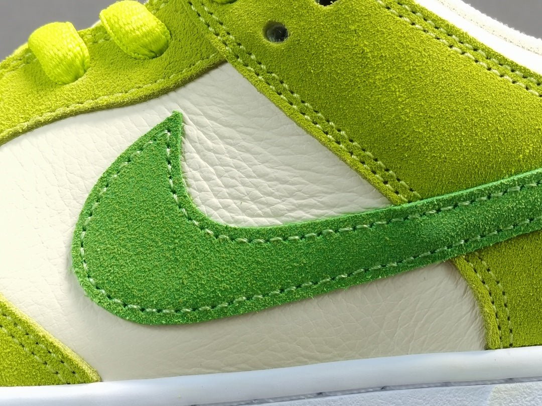 NIKE SB DUNK x GREEN APPLE