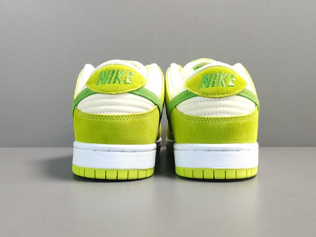 NIKE SB DUNK x GREEN APPLE