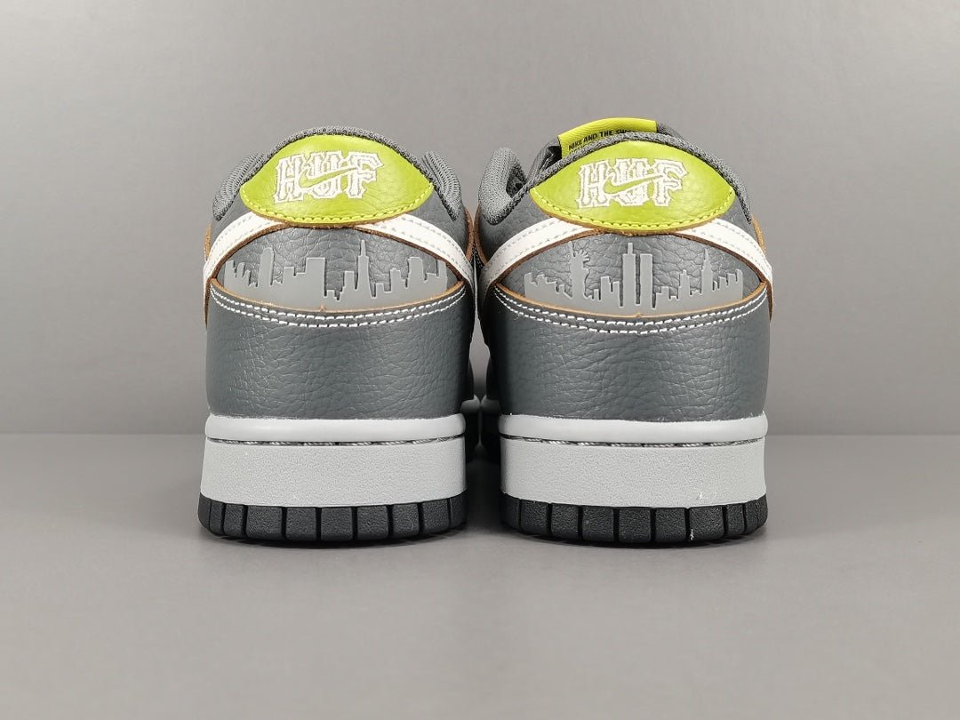 NIKE SB DUNK x HUF (FRIENDS AND FAMILY)