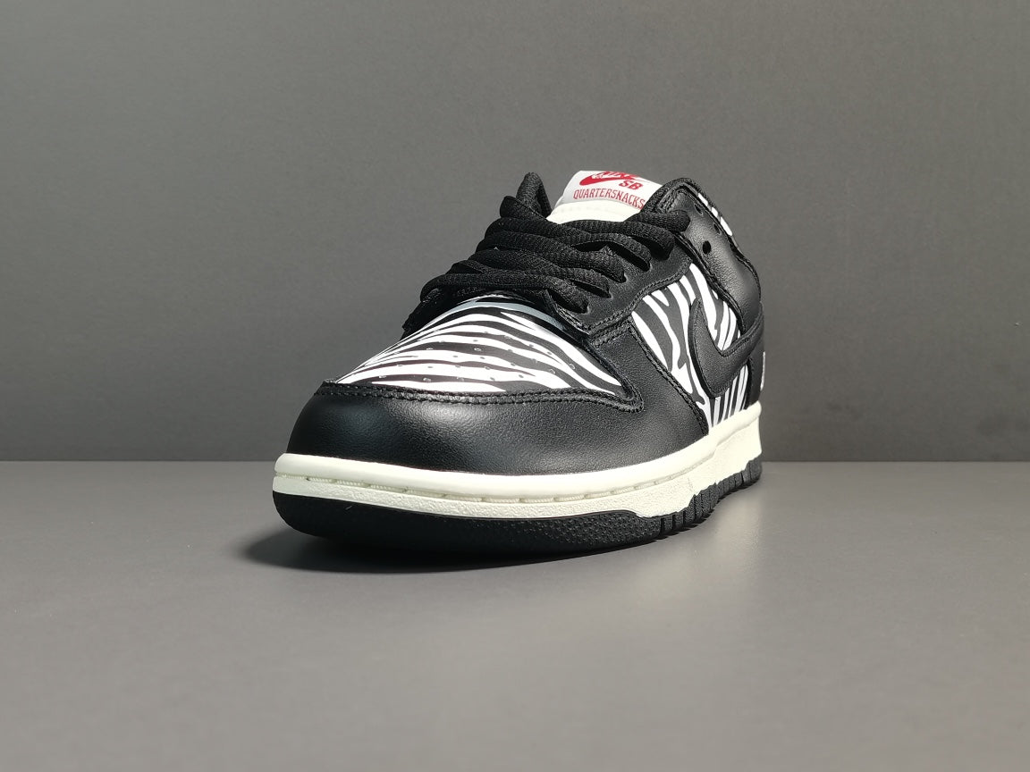 NIKE SB DUNK x QUARTERSNACKS ZEBRA - Prime Reps