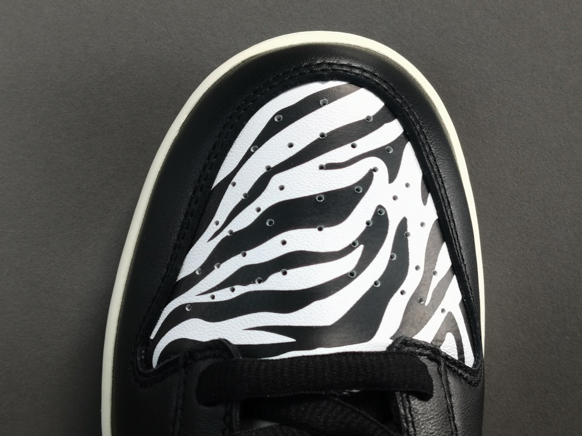 NIKE SB DUNK x QUARTERSNACKS ZEBRA - Prime Reps