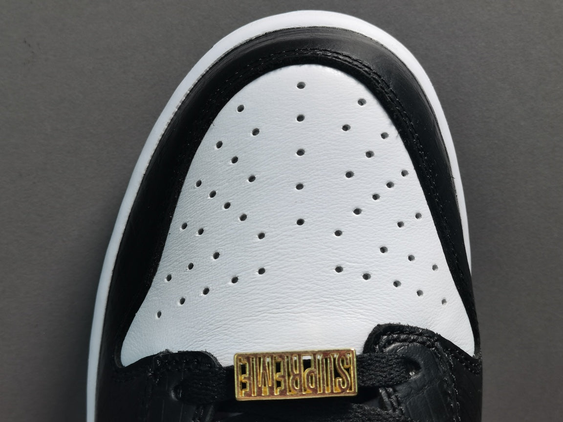 NIKE SB DUNK x SUPREME STARS BLACK - Prime Reps