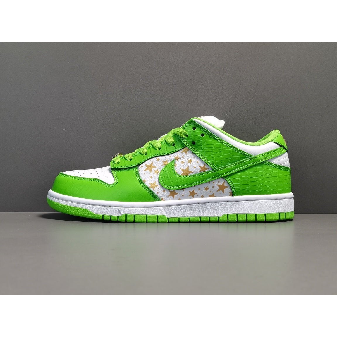 NIKE SB DUNK x SUPREME STARS MEAN GREEN Prime Reps