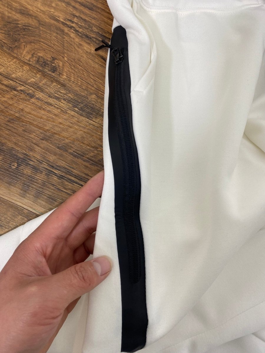 NIKE TECH FLEECE PANTS x WHITE/BLACK - Prime Reps